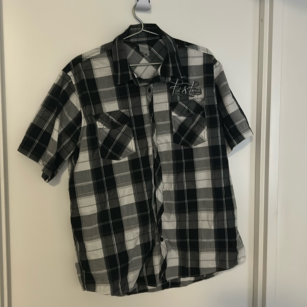 Universal Studios Fast & Furious Family Forever Plaid Button Up Size Large